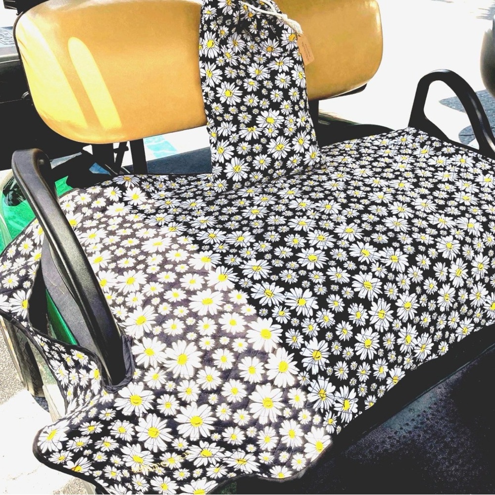 Daisy Print Black and White Seat Cover